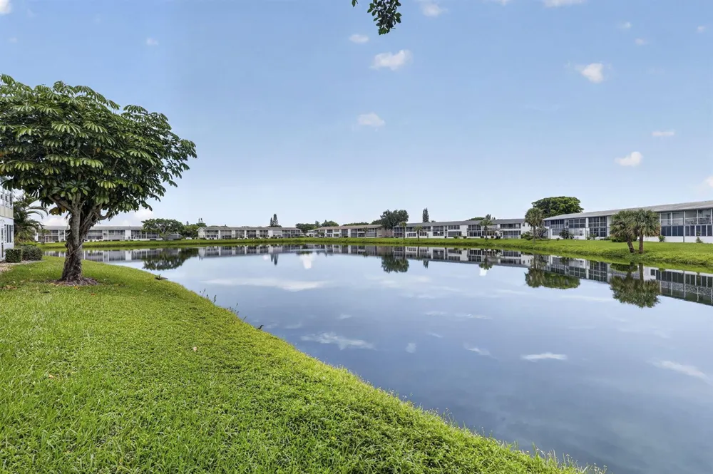 79 CHATHAM D West Palm Beach, FL 33417