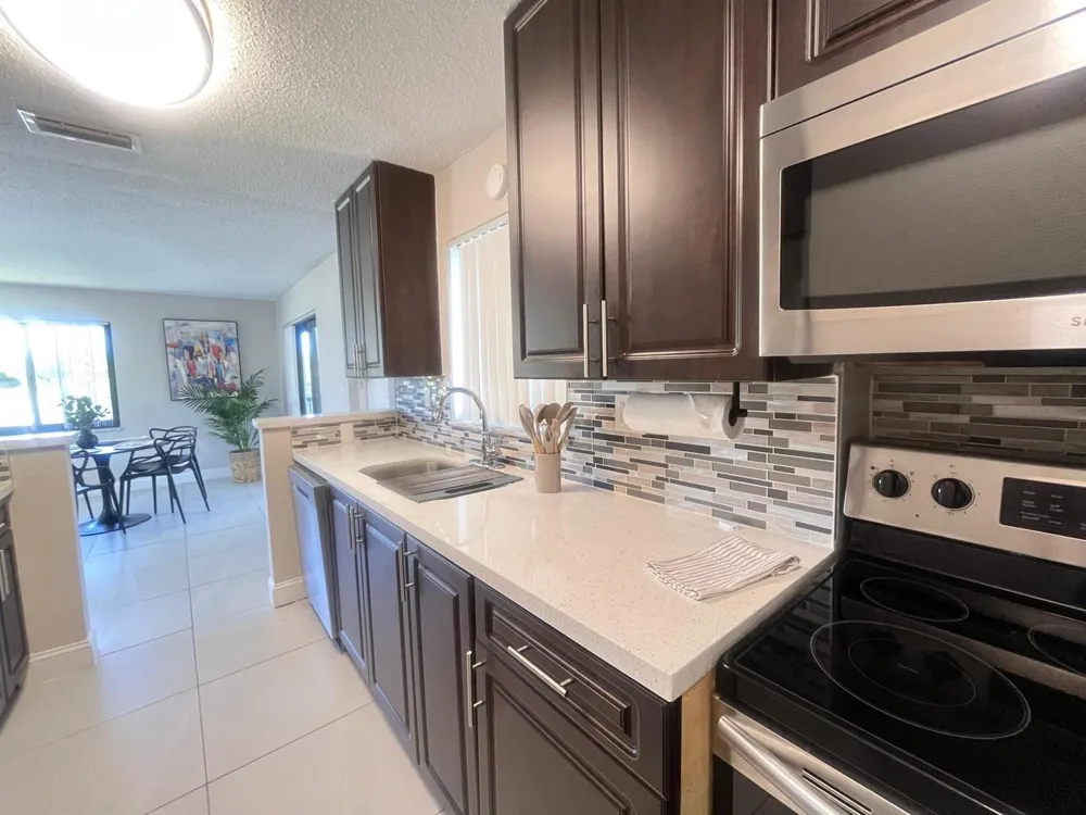 6499 NE 7TH AVENUE #7 Boca Raton, FL 33487