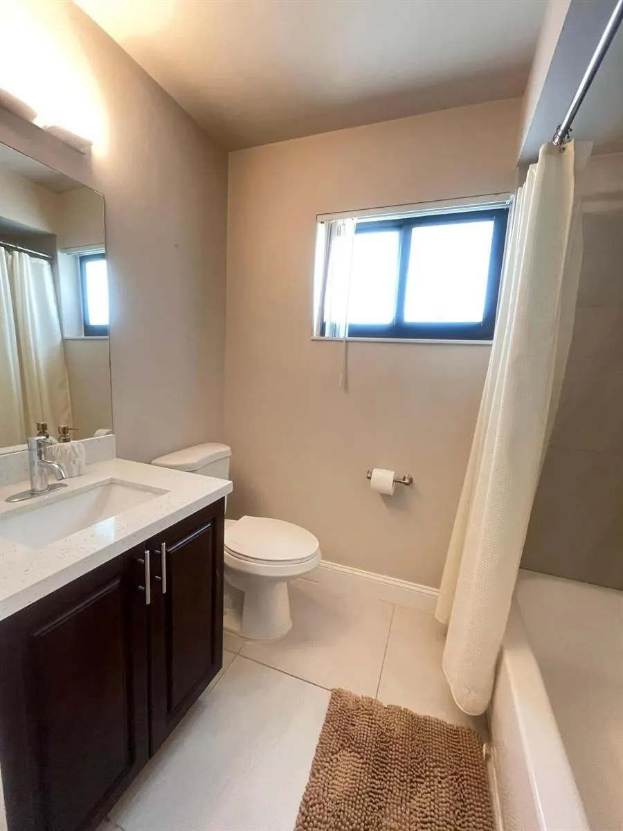 6499 NE 7TH AVENUE #7 Boca Raton, FL 33487
