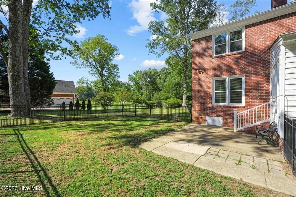 404 Barrington Drive Tarboro, NC 27886