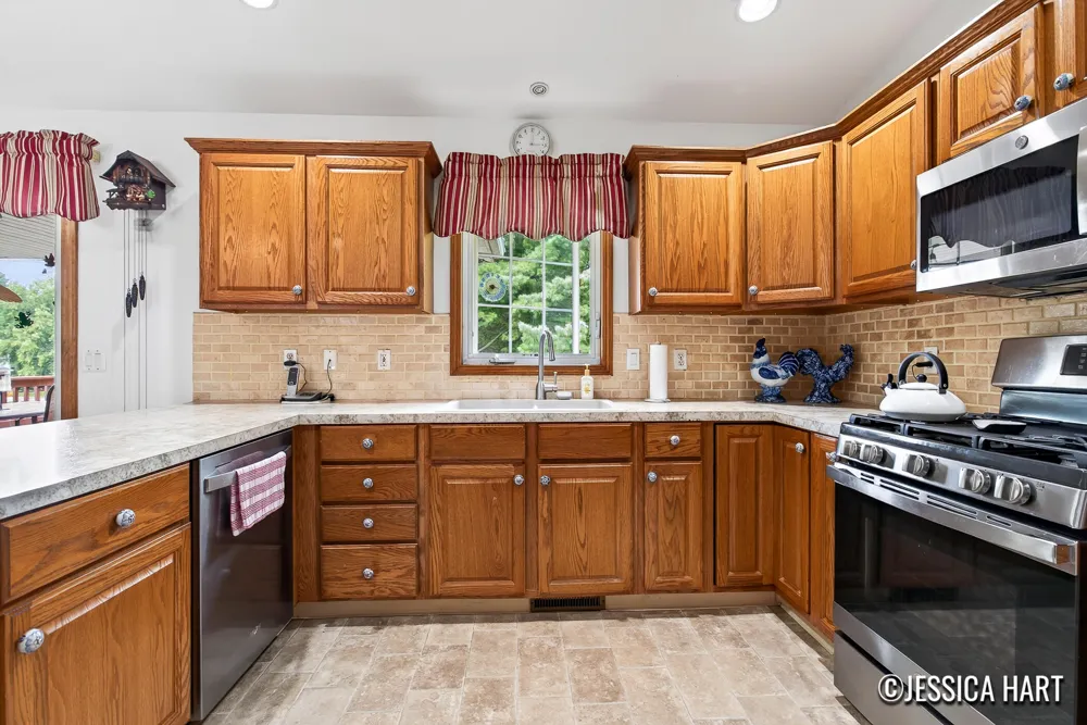 1675 Bramblewood Drive Dorr, MI 49323