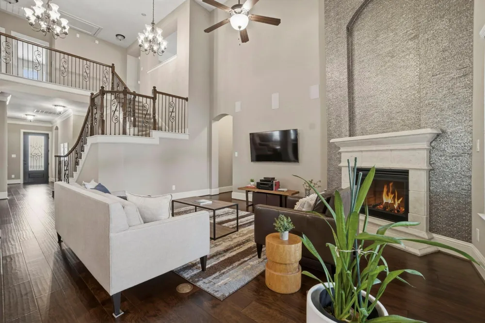 75 W Sawyer Ridge Drive The Woodlands, TX 77389