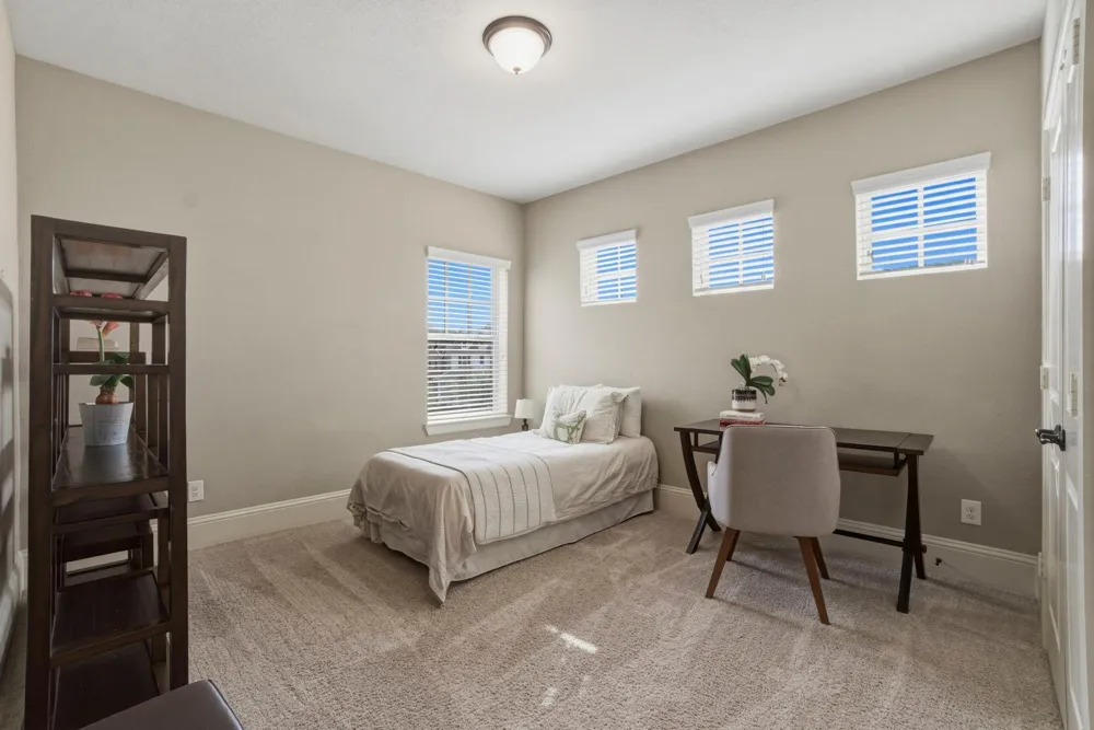 75 W Sawyer Ridge Drive The Woodlands, TX 77389