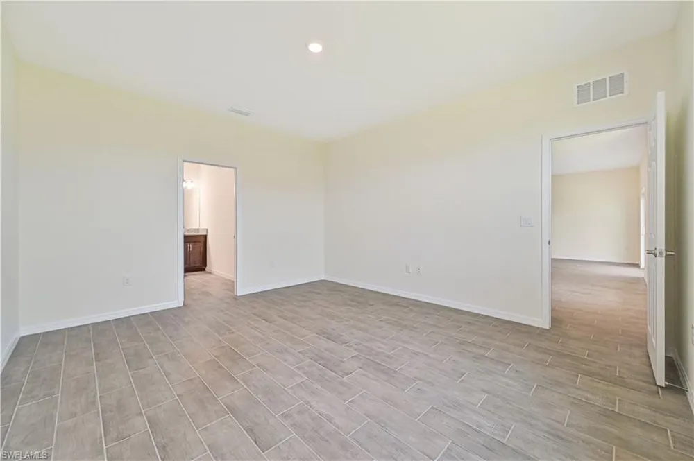 2832 NW 21st Place Cape Coral, FL 33993