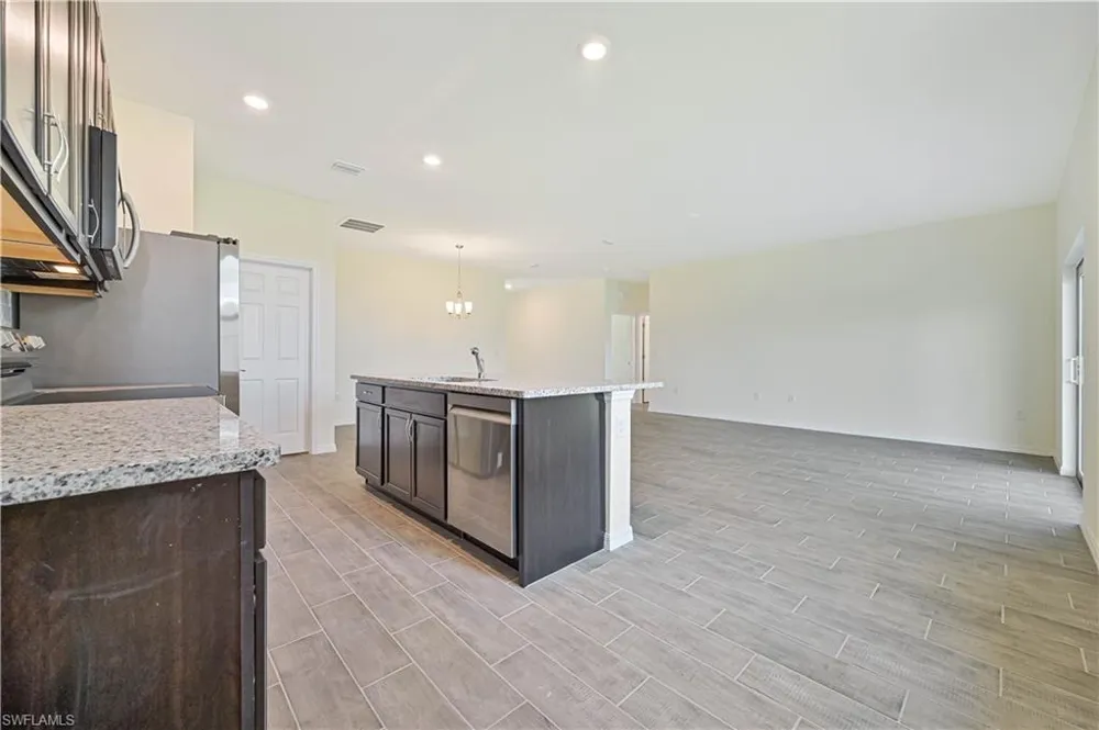 2832 NW 21st Place Cape Coral, FL 33993