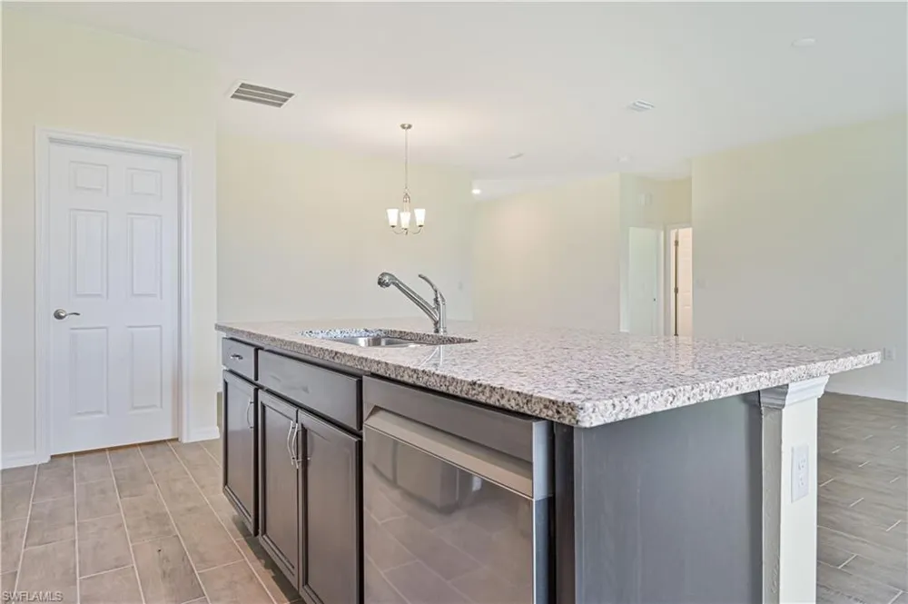2832 NW 21st Place Cape Coral, FL 33993