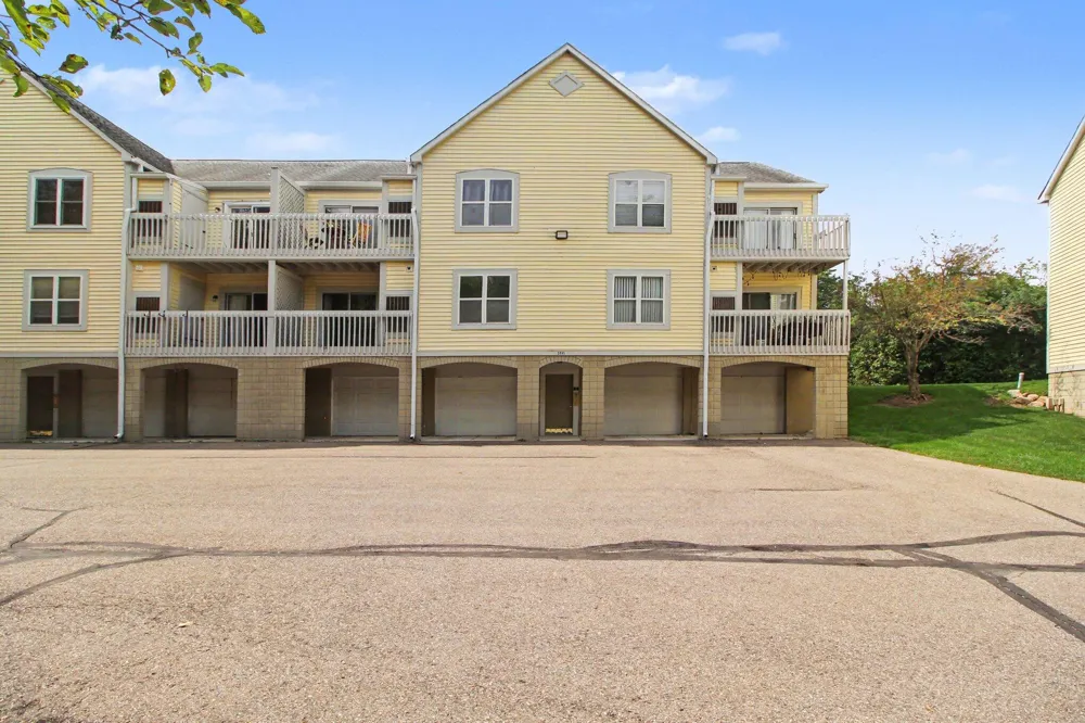2241 S Huron Parkway #1 Ann Arbor City, MI 48104