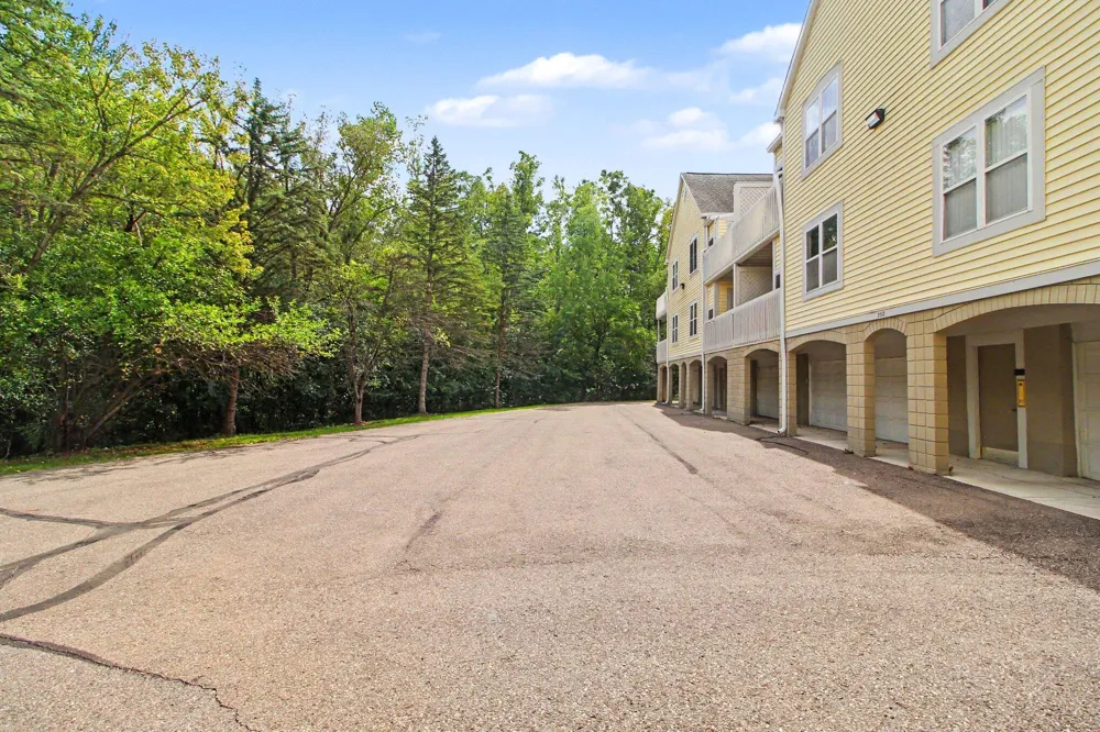 2241 S Huron Parkway #1 Ann Arbor City, MI 48104