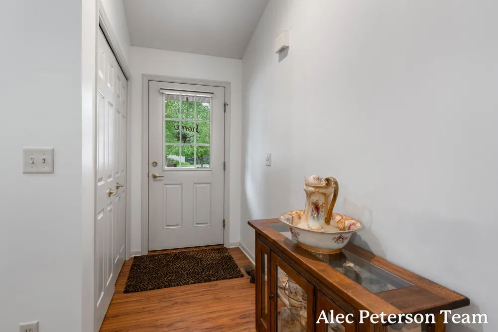 1544 Beechtree Commons Grand Haven City, MI 49417