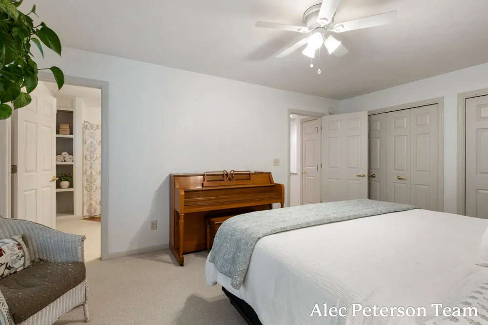 1544 Beechtree Commons Grand Haven City, MI 49417