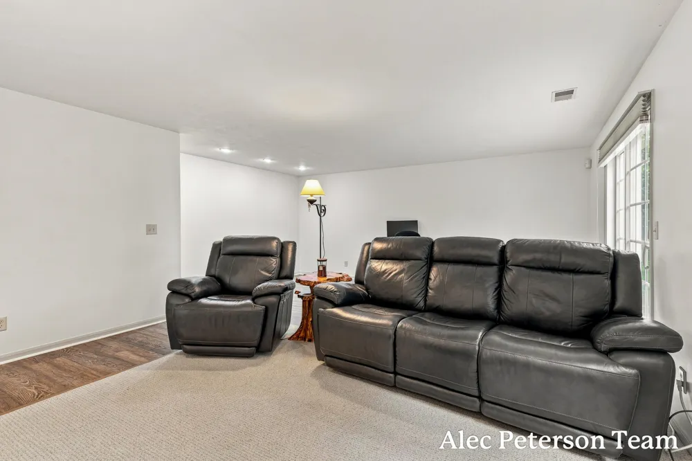 1544 Beechtree Commons Grand Haven City, MI 49417