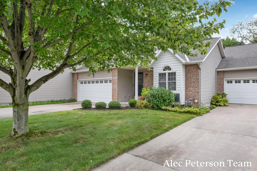 1544 Beechtree Commons Grand Haven City, MI 49417