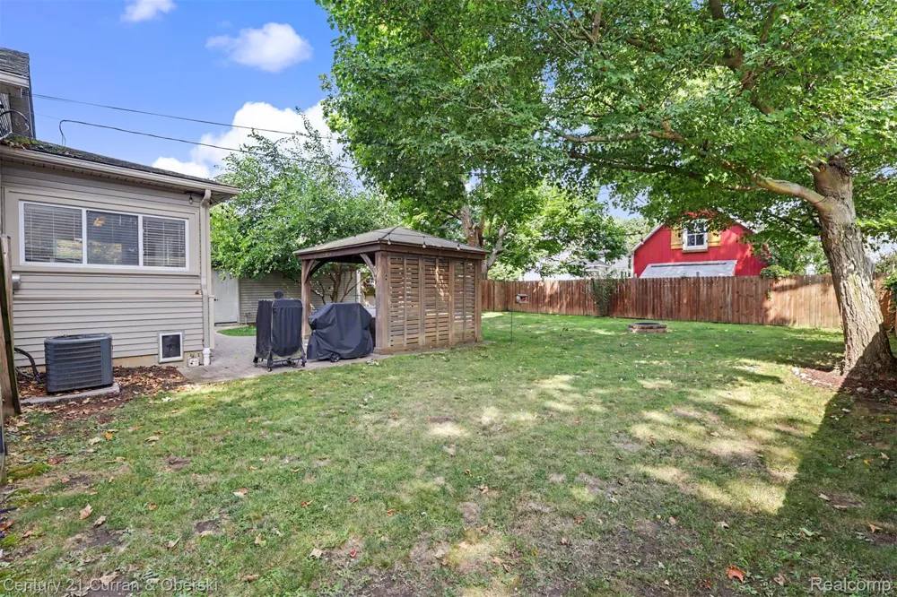 323 E Liberty Street South Lyon City, MI 48178