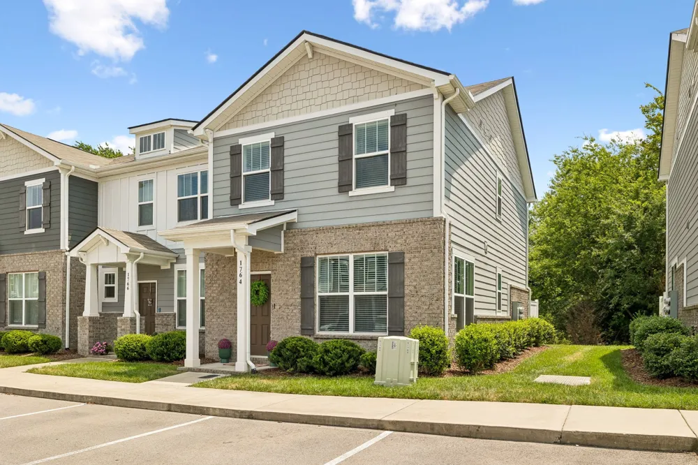 1764 Frodo Way Murfreesboro, TN 37128