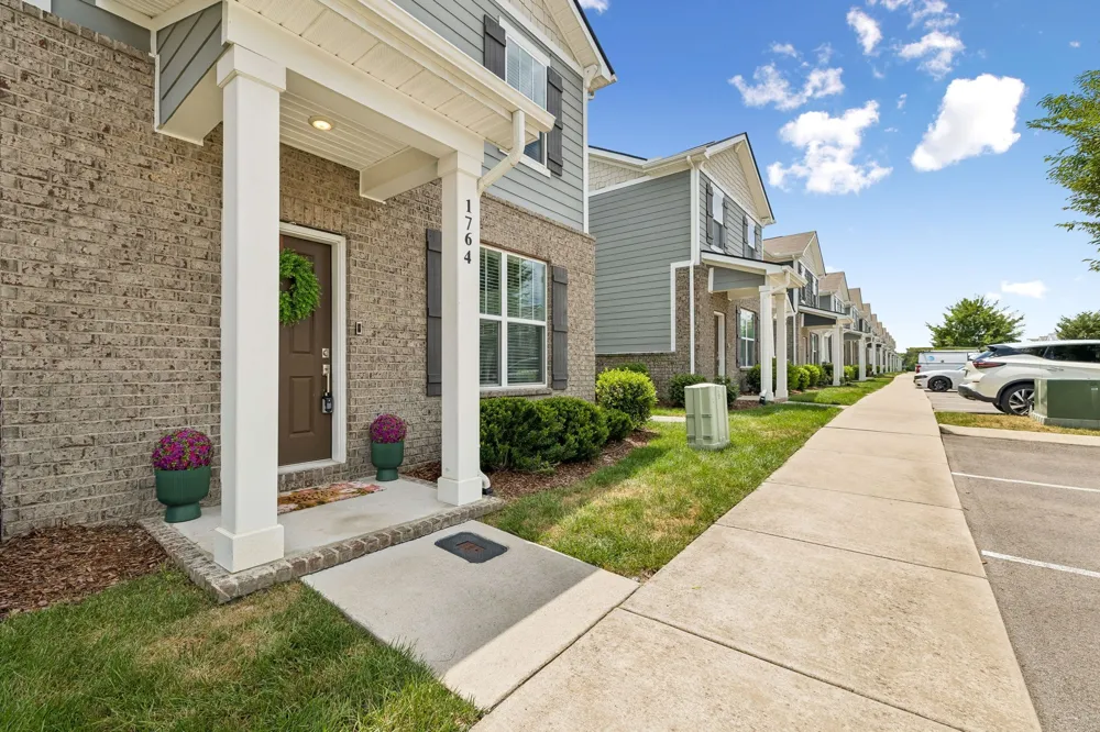 1764 Frodo Way Murfreesboro, TN 37128