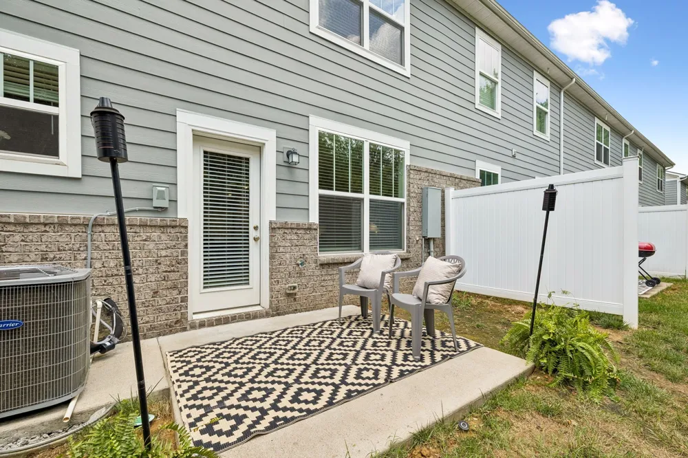 1764 Frodo Way Murfreesboro, TN 37128