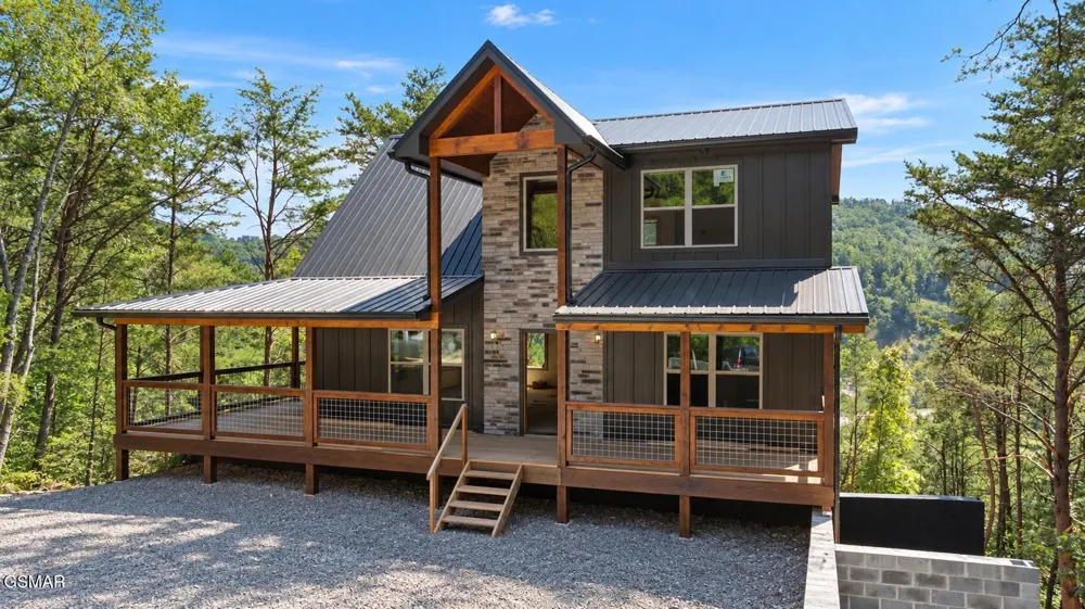 3004 Crestview Court Sevierville, TN 37862