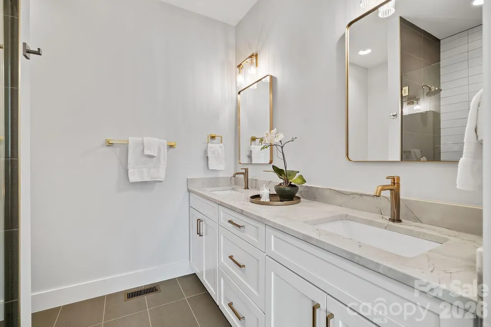 13 Gudger Road Asheville, NC 28806