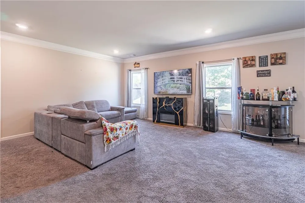 103 Creekside Bluff Way Auburn, GA 30011