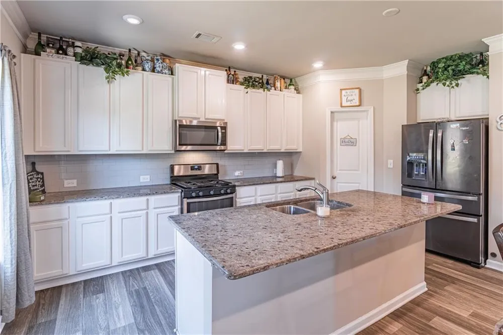 103 Creekside Bluff Way Auburn, GA 30011