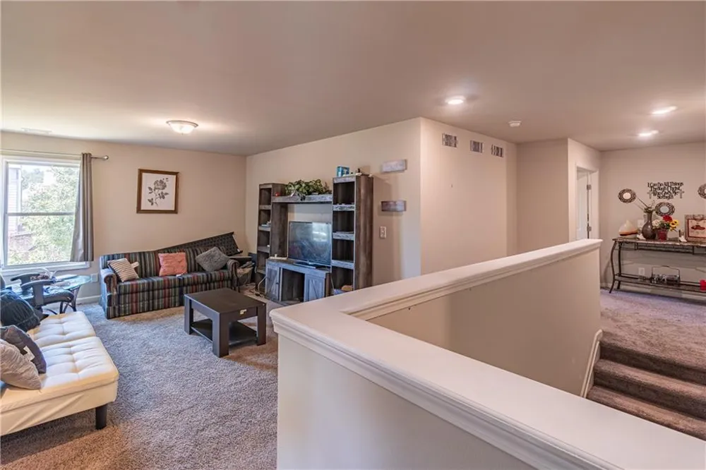103 Creekside Bluff Way Auburn, GA 30011