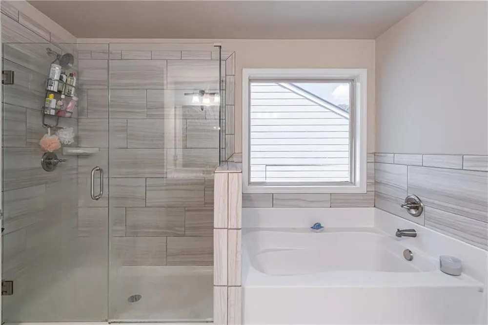103 Creekside Bluff Way Auburn, GA 30011
