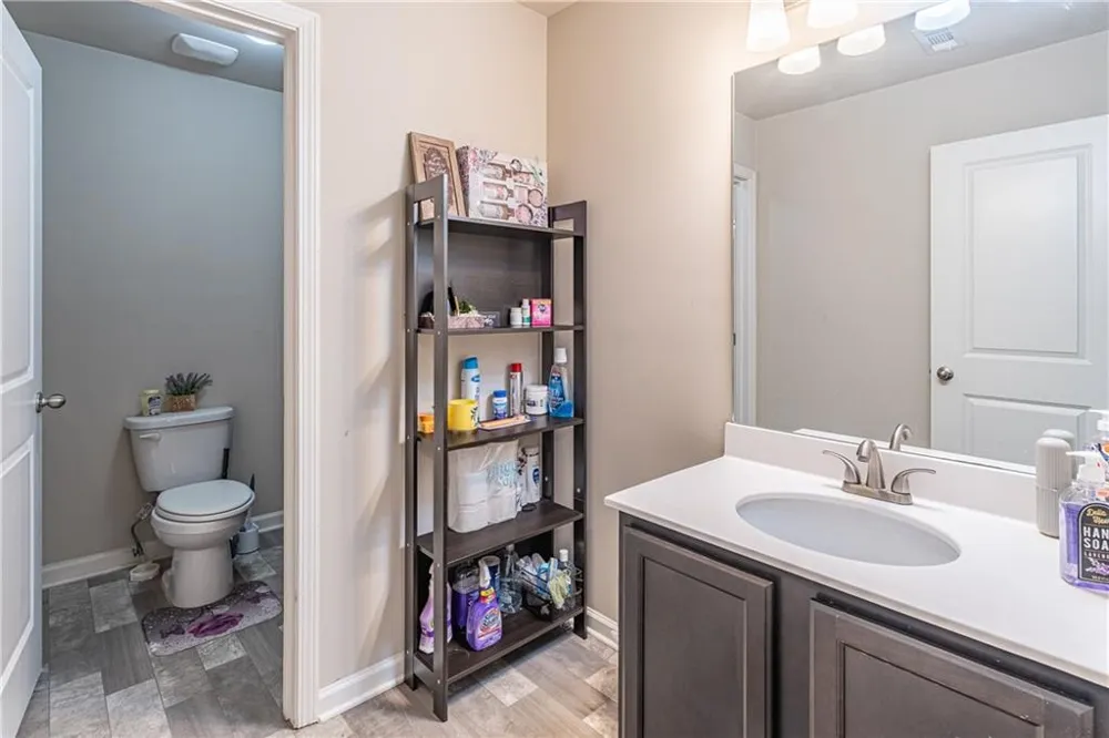 103 Creekside Bluff Way Auburn, GA 30011