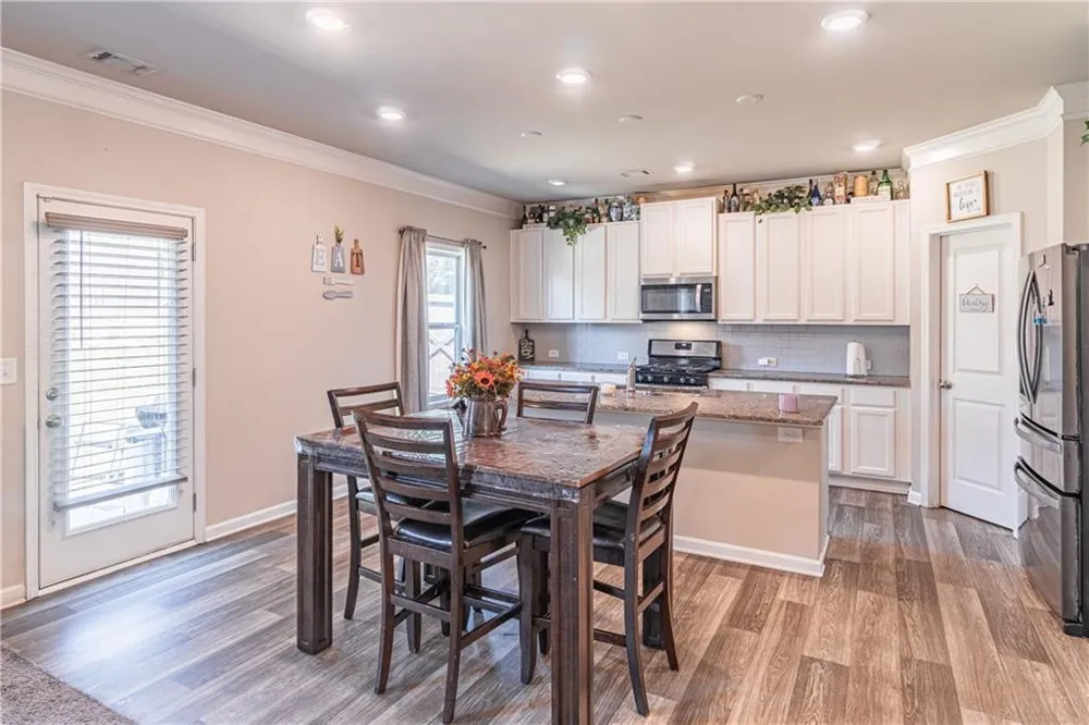 103 Creekside Bluff Way Auburn, GA 30011