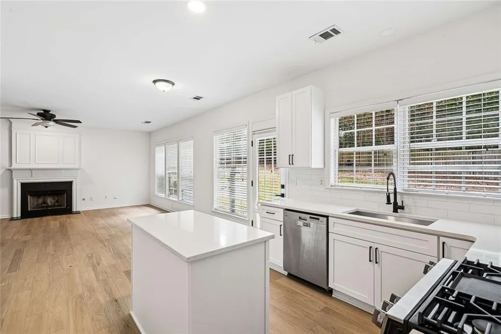 941 Bendleton Drive Woodstock, GA 30188