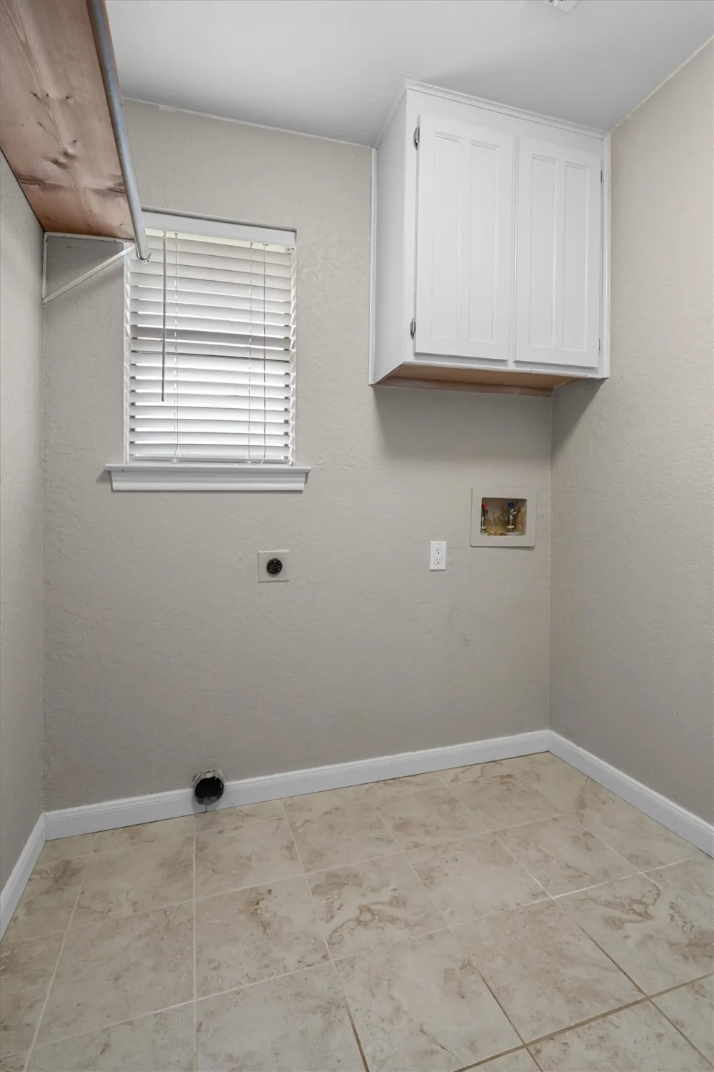 756 California Keller, TX 76248