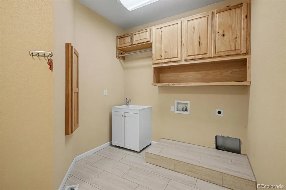 2886 Running Brook Road Elizabeth, CO 80107