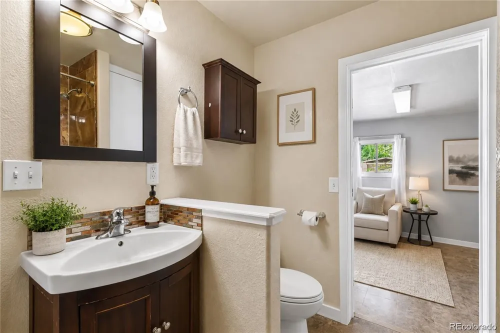 24 E 5th Avenue Longmont, CO 80504