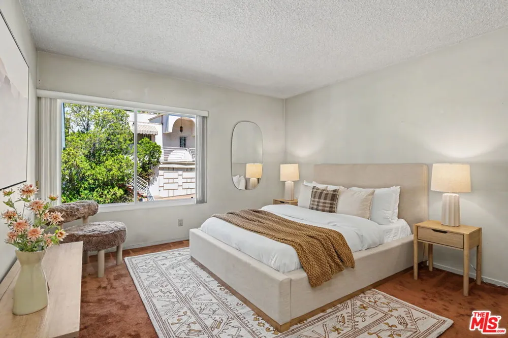 7554 Devista Drive Los Angeles, CA 90046