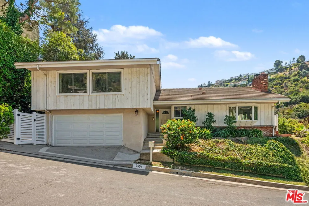 7554 Devista Drive Los Angeles, CA 90046