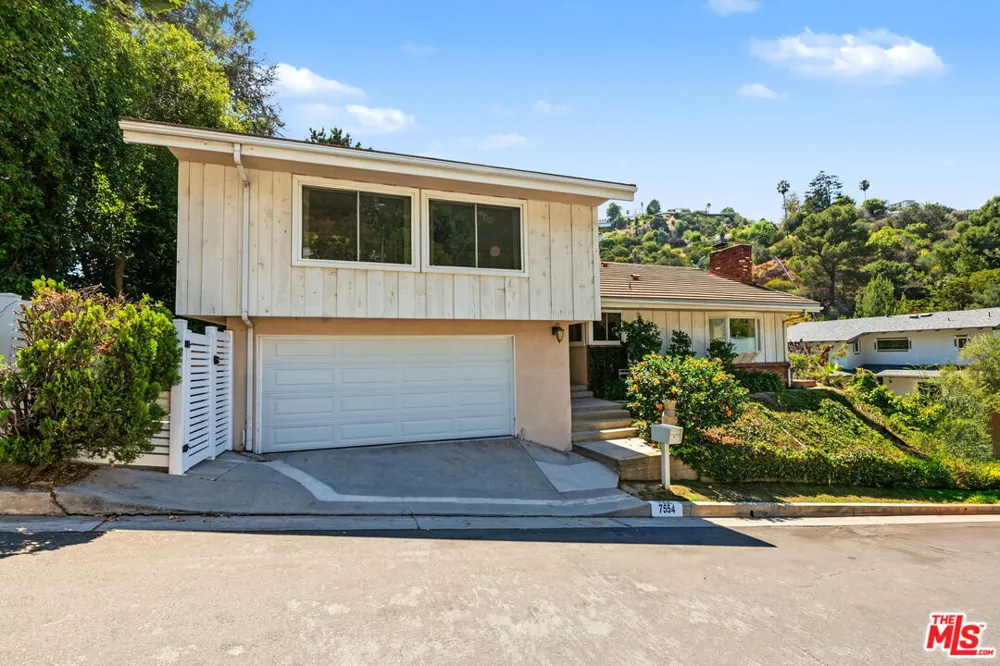 7554 Devista Drive Los Angeles, CA 90046
