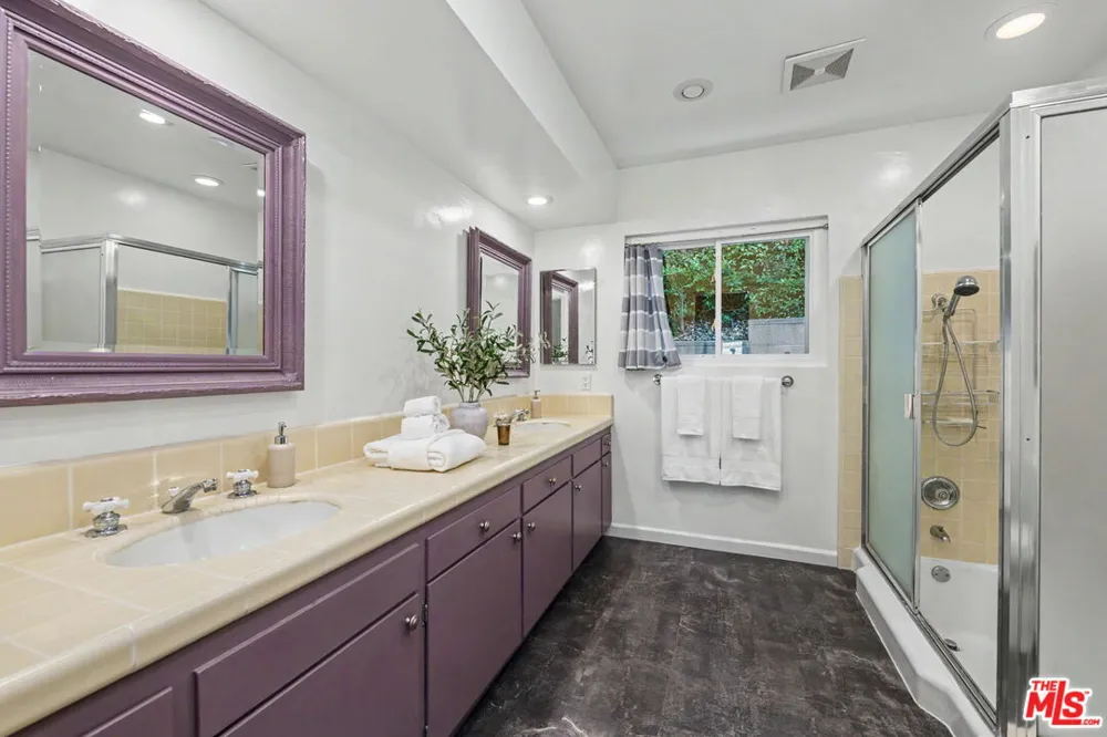 7554 Devista Drive Los Angeles, CA 90046