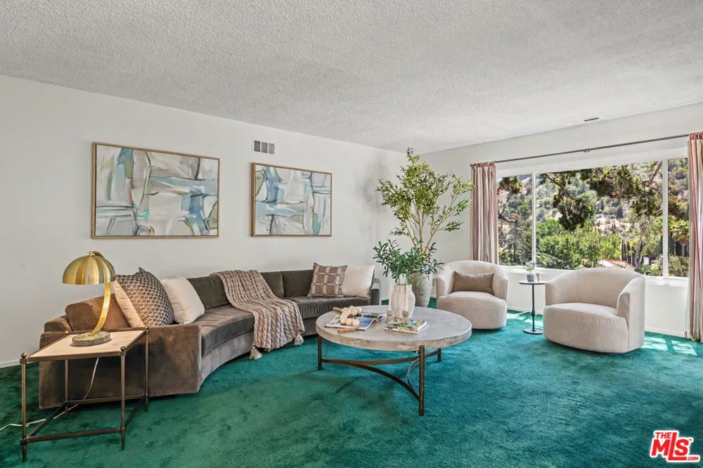 7554 Devista Drive Los Angeles, CA 90046