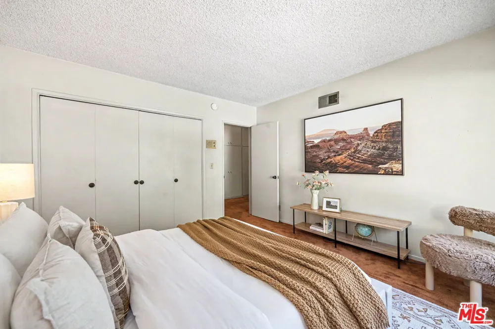 7554 Devista Drive Los Angeles, CA 90046