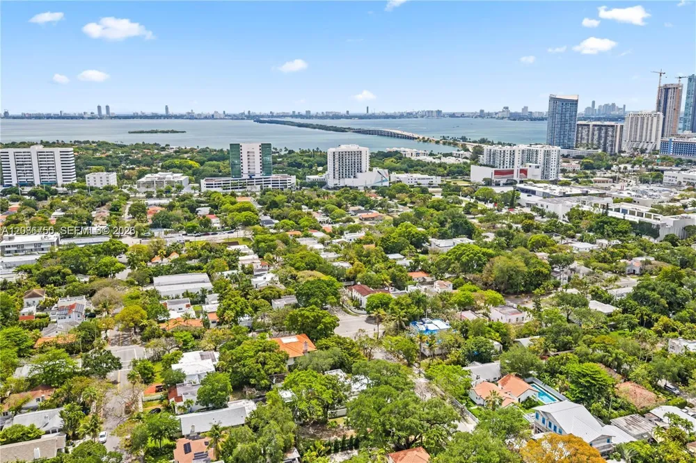 178 NE 45th St Miami, FL 33137