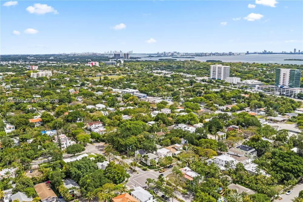 178 NE 45th St Miami, FL 33137