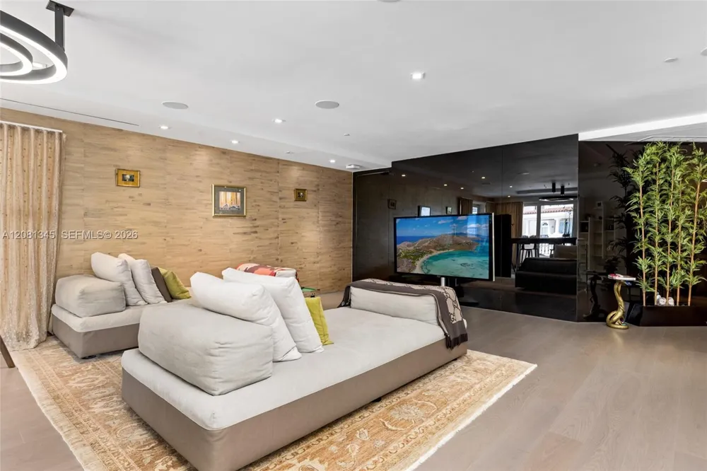 8011 Fisher Island Dr #8011 Miami Beach, FL 33109