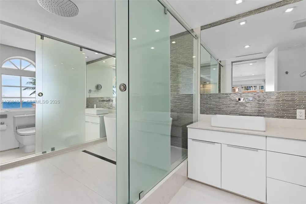 8011 Fisher Island Dr #8011 Miami Beach, FL 33109