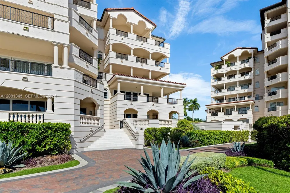 8011 Fisher Island Dr #8011 Miami Beach, FL 33109