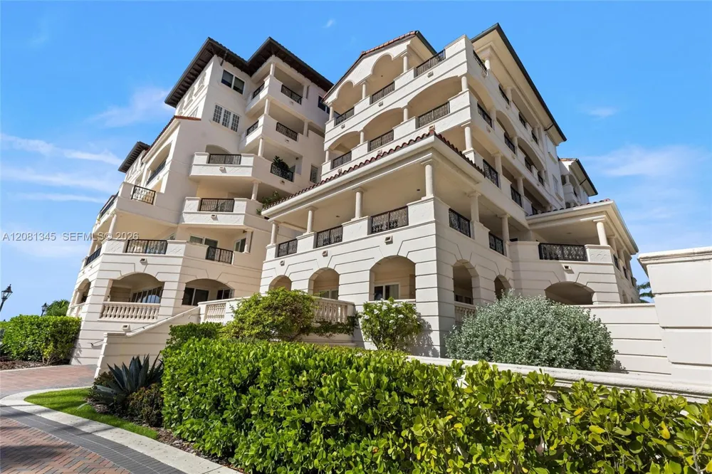 8011 Fisher Island Dr #8011 Miami Beach, FL 33109