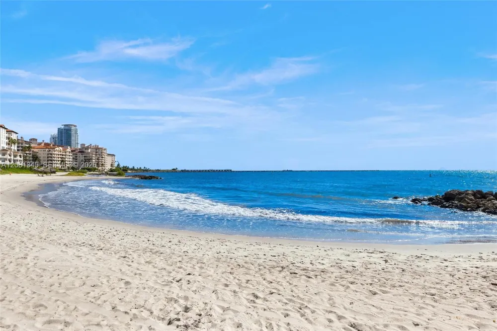 8011 Fisher Island Dr #8011 Miami Beach, FL 33109