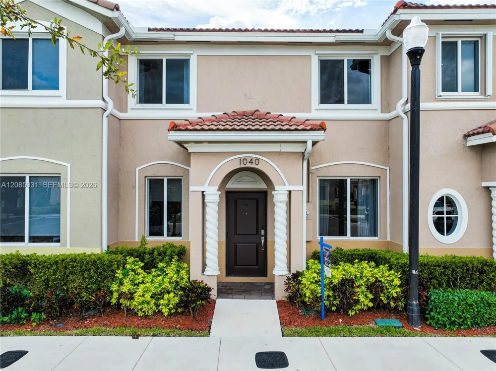 1040 SE 24th Ave Homestead, FL 33035