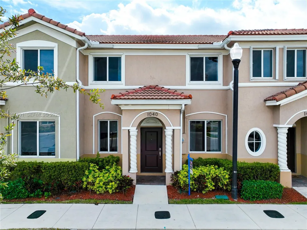1040 SE 24th Ave Homestead, FL 33035