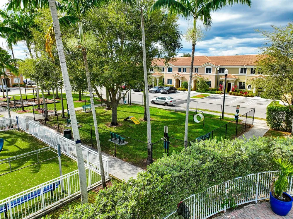 1040 SE 24th Ave Homestead, FL 33035