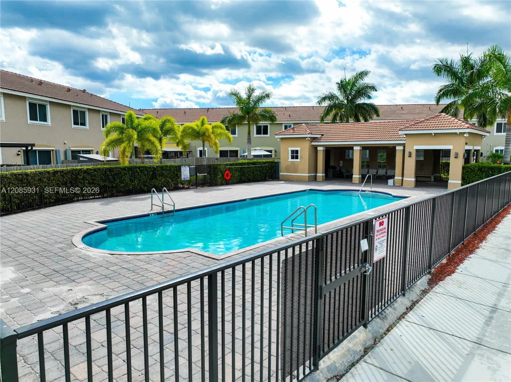 1040 SE 24th Ave Homestead, FL 33035