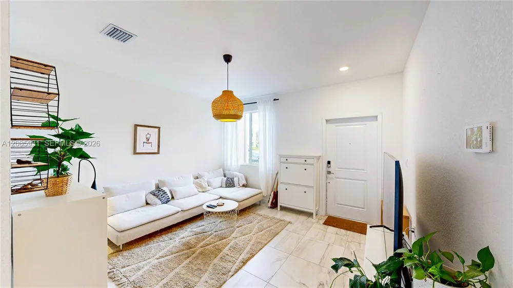 1040 SE 24th Ave Homestead, FL 33035